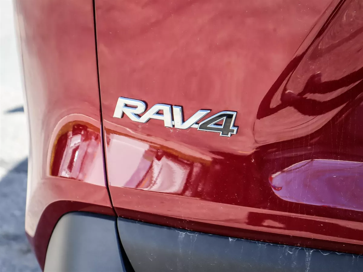 Toyota RAV4 2023 — photo 23