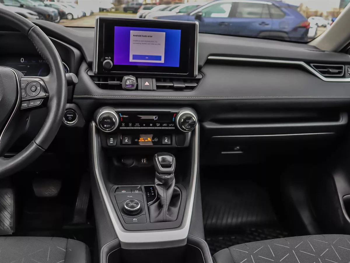Toyota RAV4 2024 — photo 17
