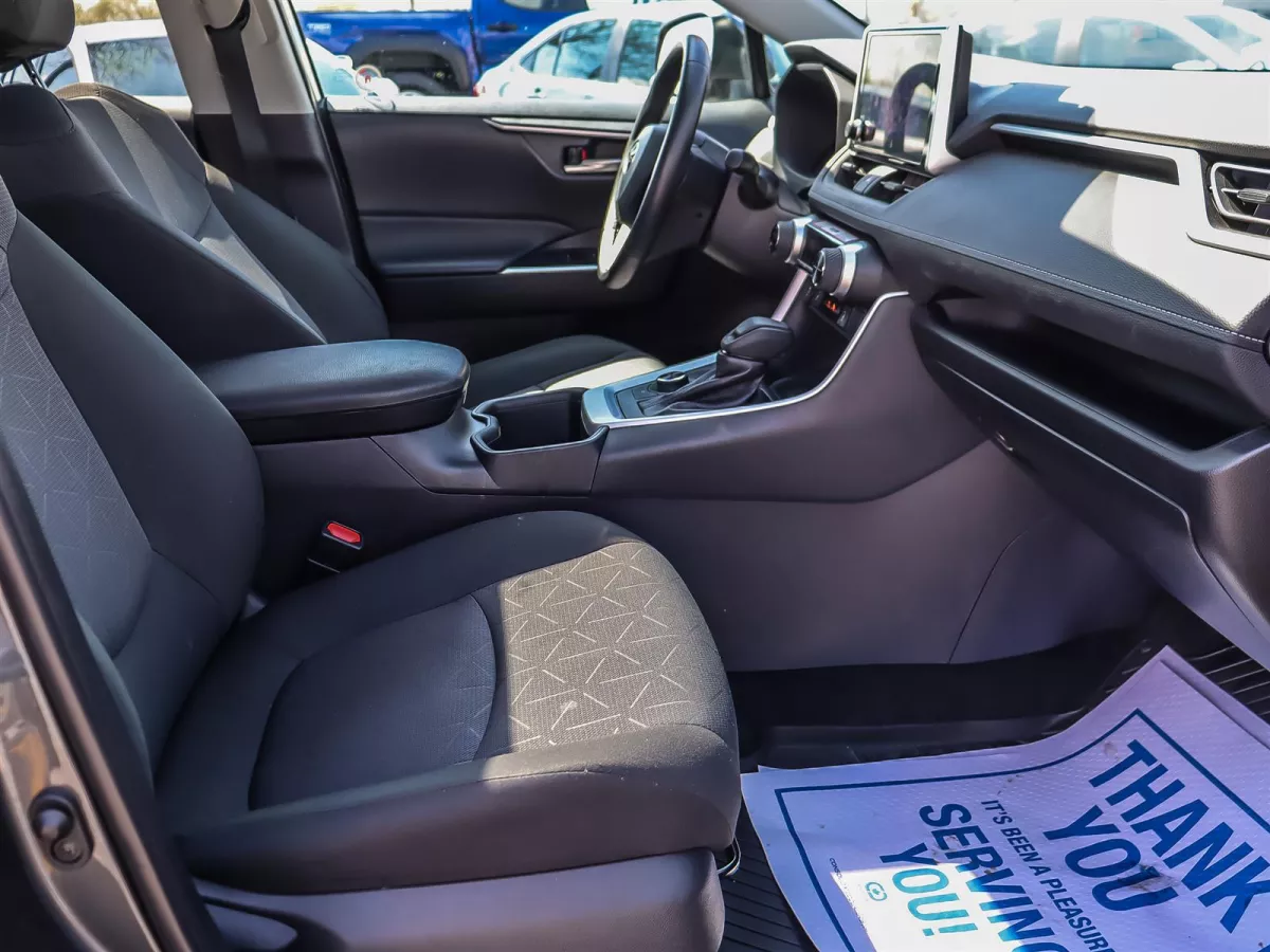 Toyota RAV4 2024 — photo 19