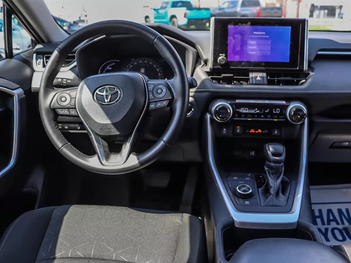 Toyota RAV4 2024 — photo 16