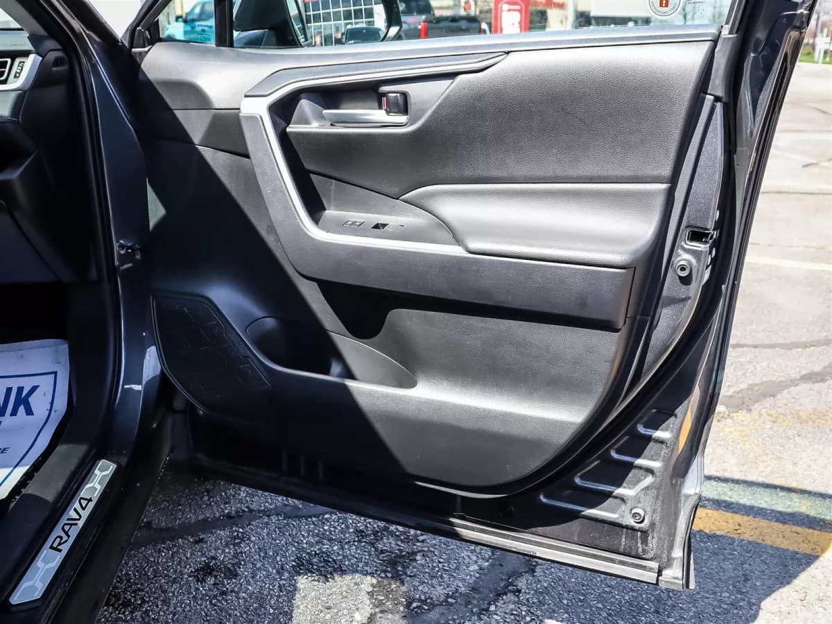 Toyota RAV4 2024 — photo 20