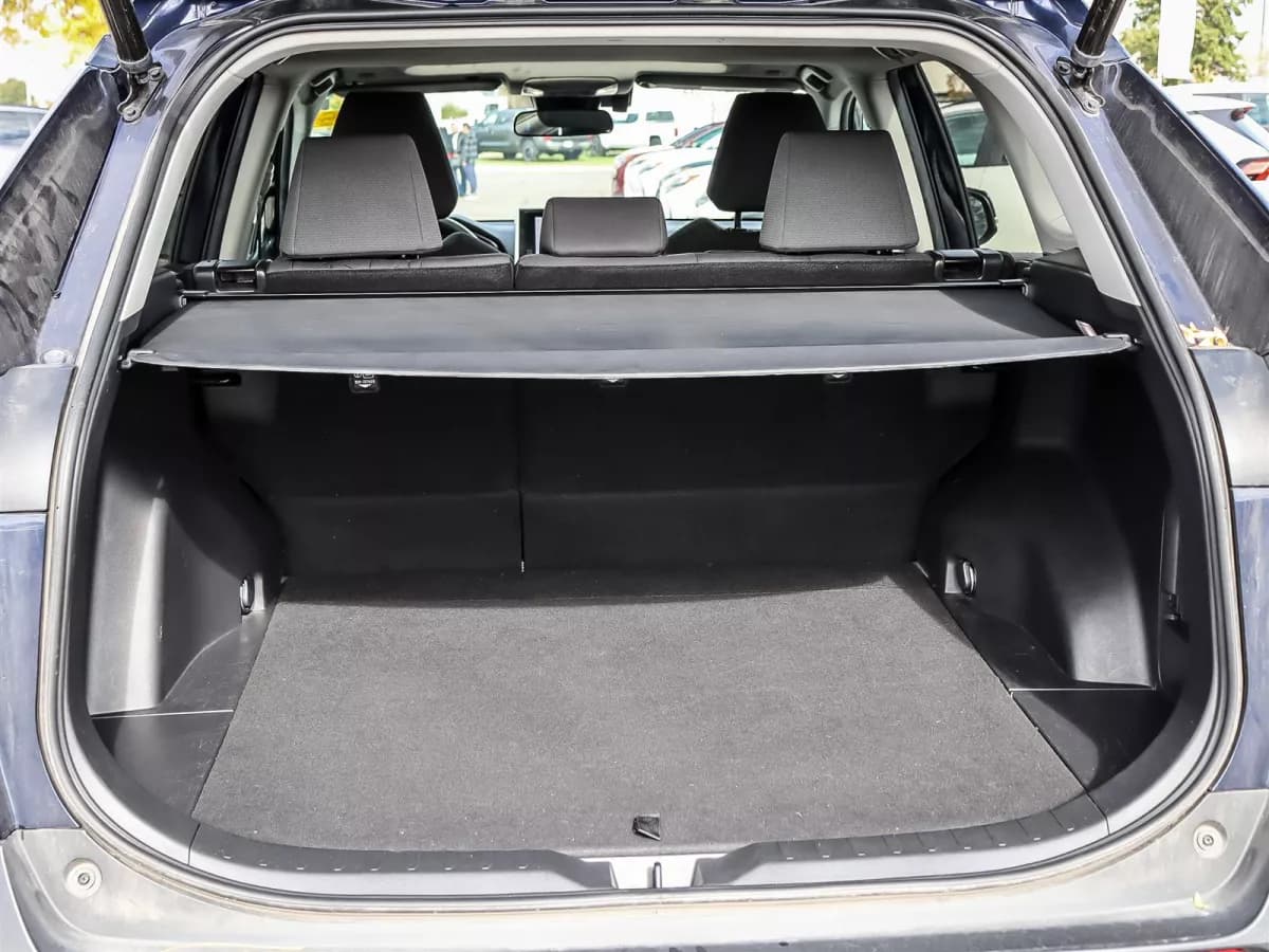Toyota RAV4 2023 — photo 21
