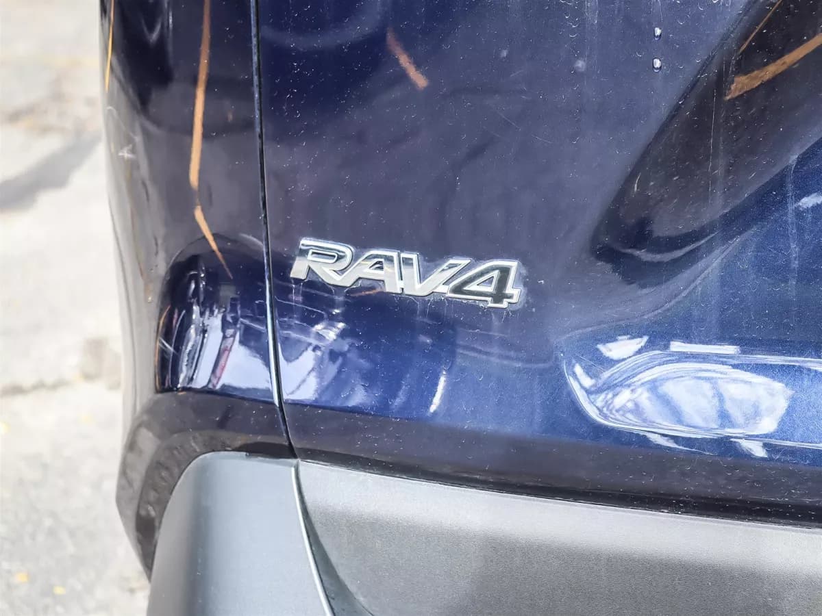 Toyota RAV4 2023 — photo 22