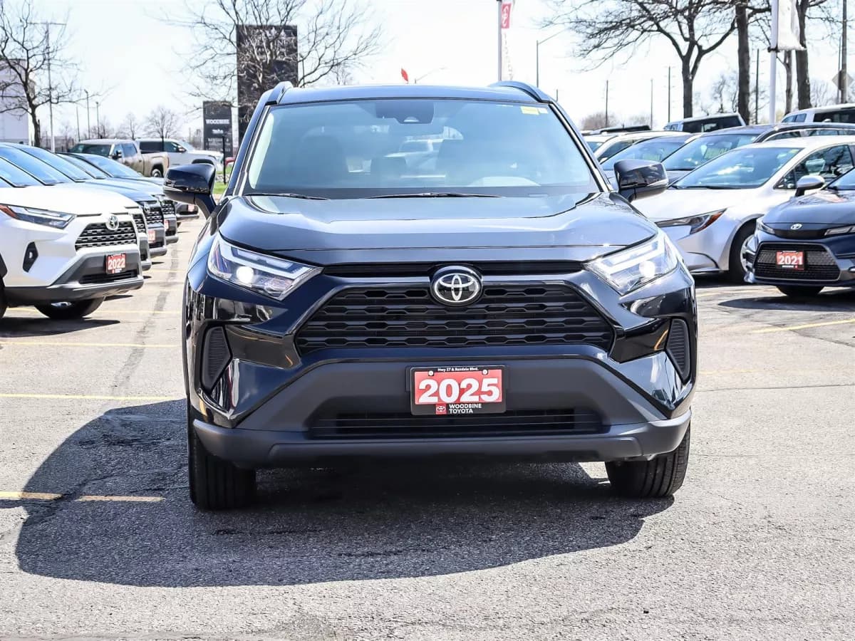 Toyota RAV4 2025 — photo 3