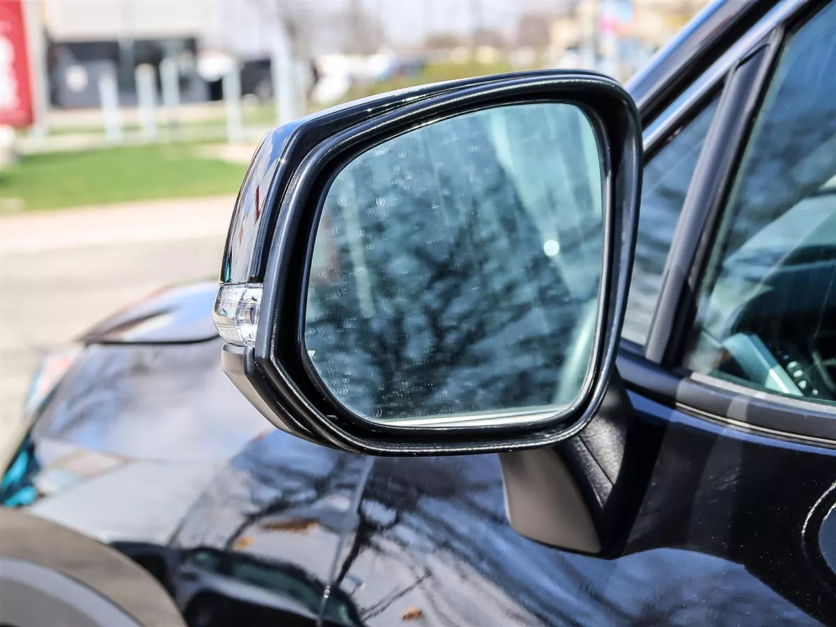 Toyota RAV4 2025 — photo 7