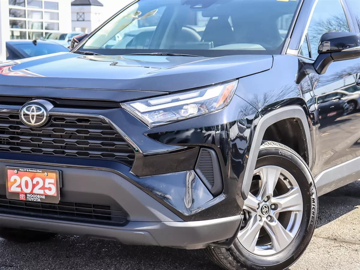 Toyota RAV4 2025 — photo 2