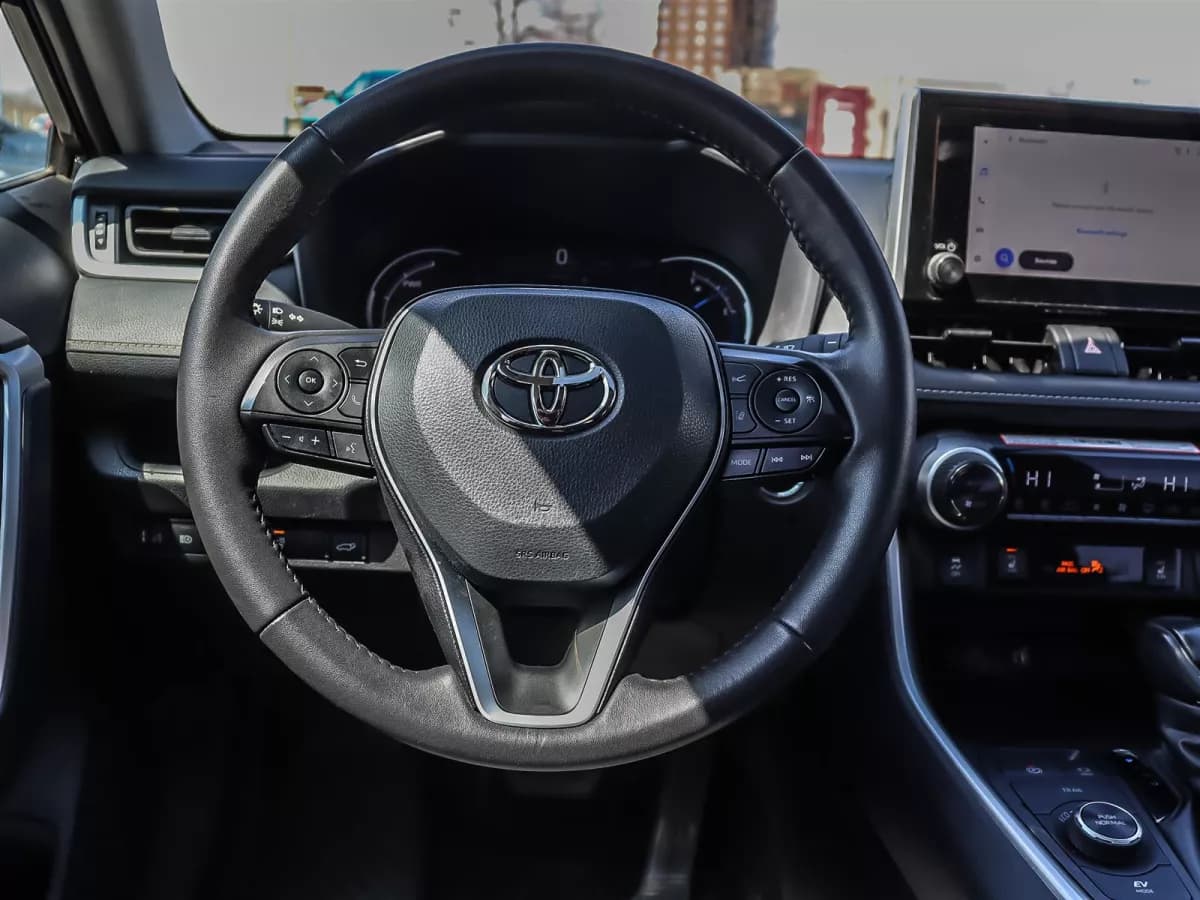 Toyota RAV4 2025 — photo 13