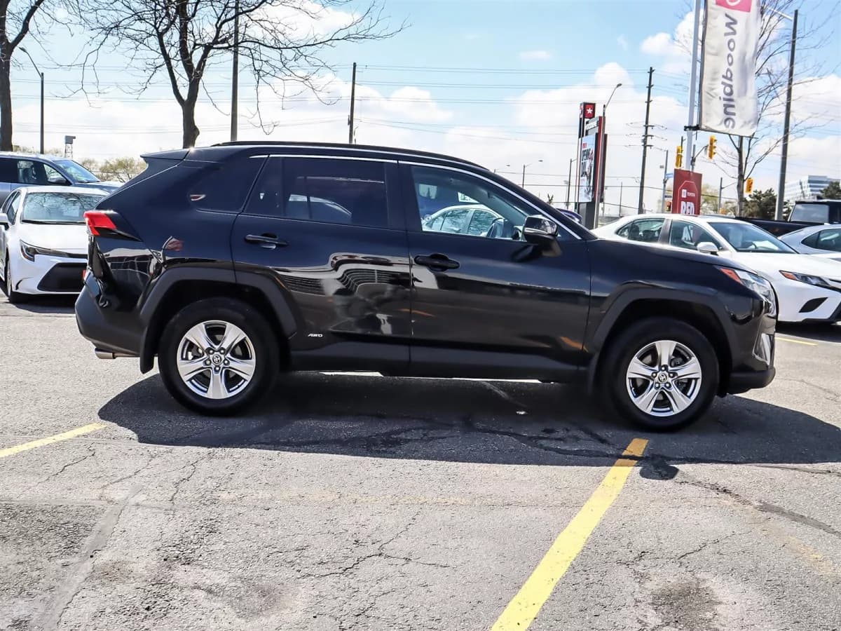 Toyota RAV4 2025 — photo 4