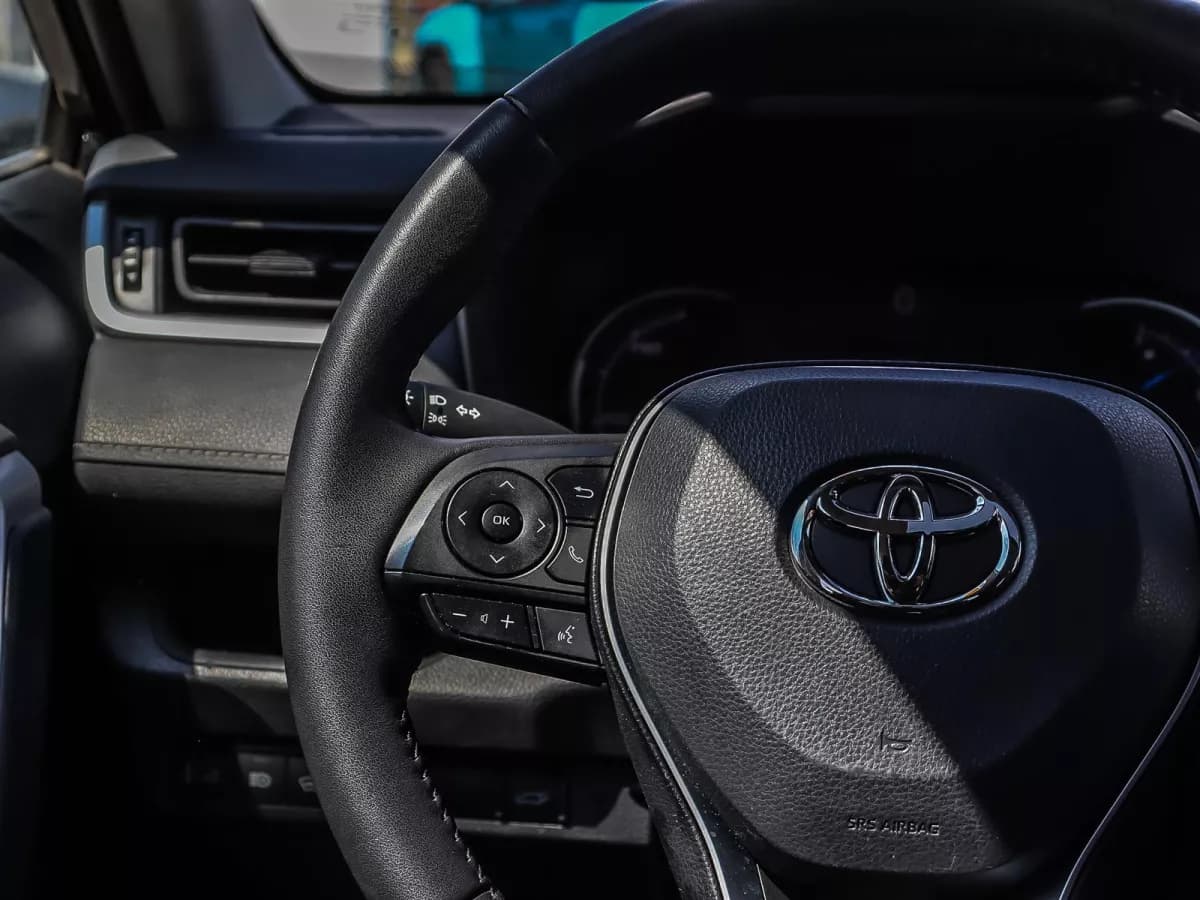 Toyota RAV4 2025 — photo 14