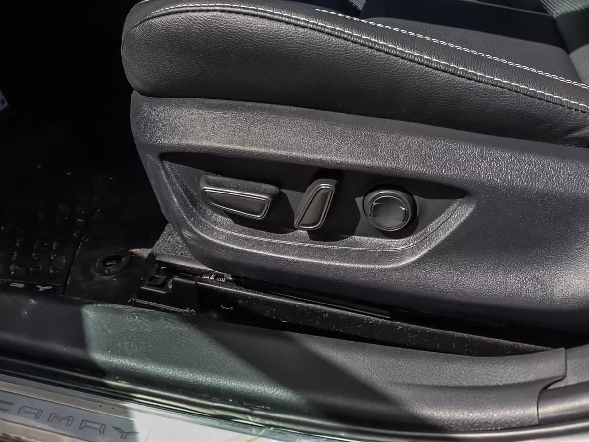 Toyota Camry 2026 — photo 10