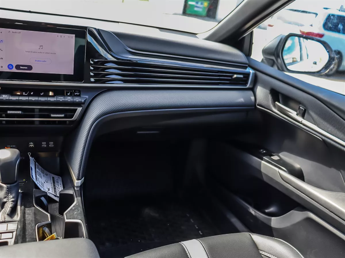 Toyota Camry 2026 — photo 18