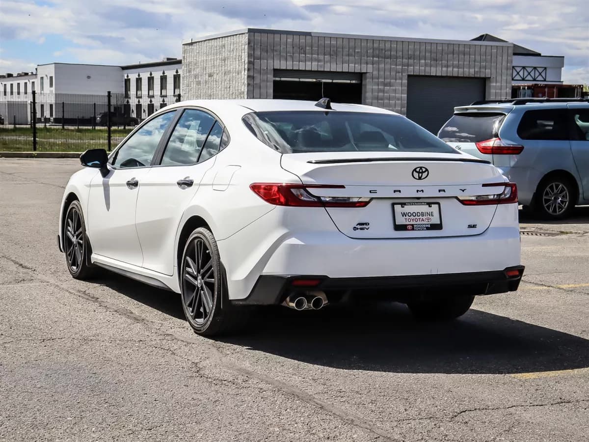 Toyota Camry 2026 — photo 6