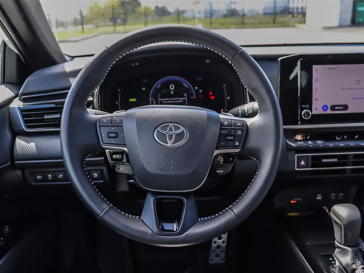Toyota Camry 2026 — photo 13