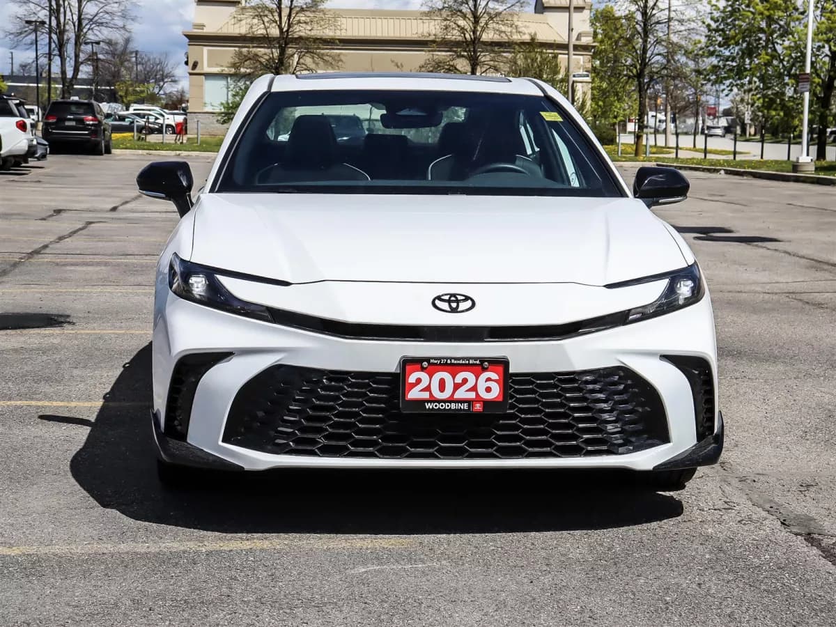 Toyota Camry 2026 — photo 3
