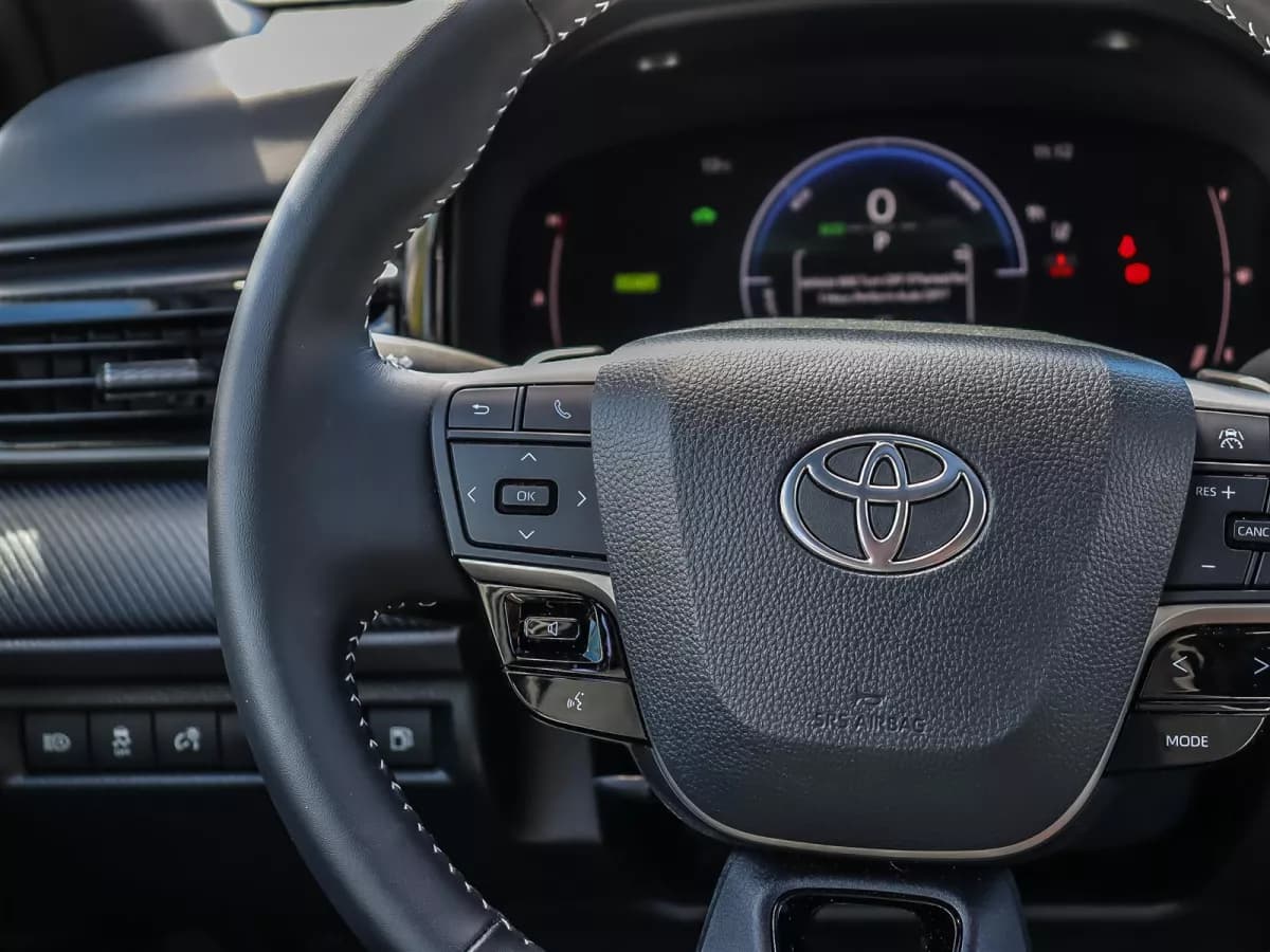 Toyota Camry 2026 — photo 14