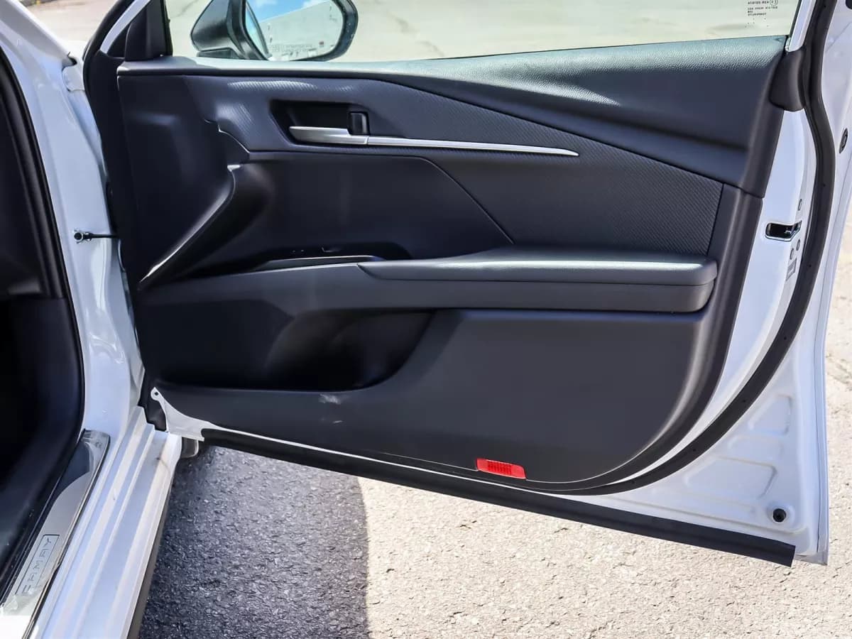 Toyota Camry 2026 — photo 20