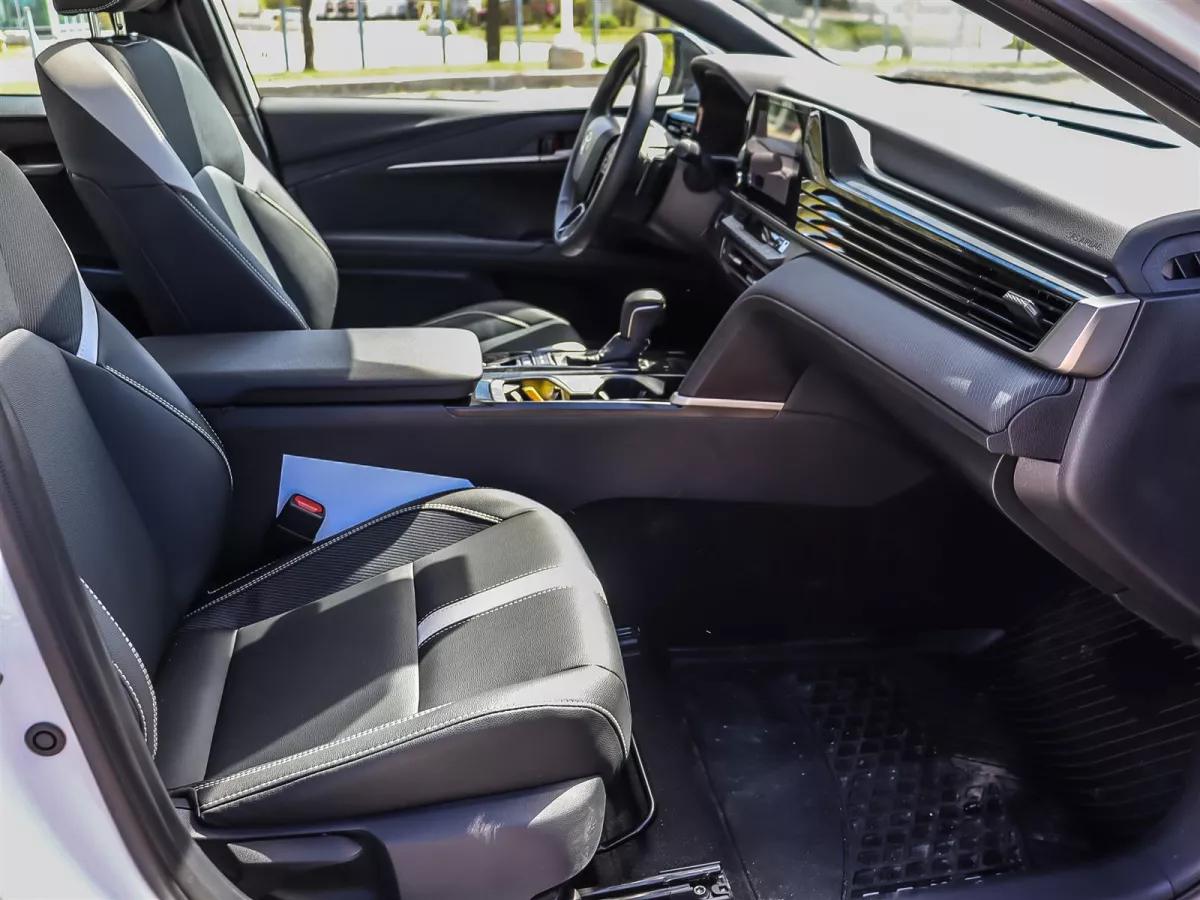 Toyota Camry 2026 — photo 19