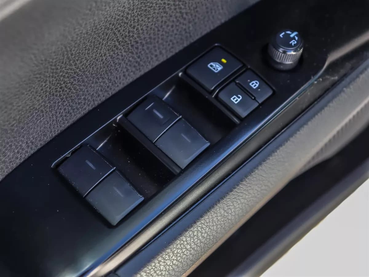 Toyota Camry 2026 — photo 11