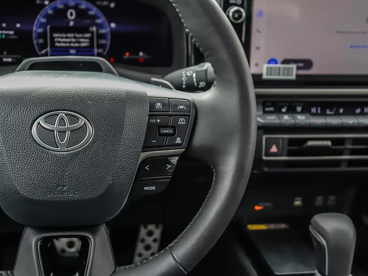 Toyota Camry 2025 — photo 14