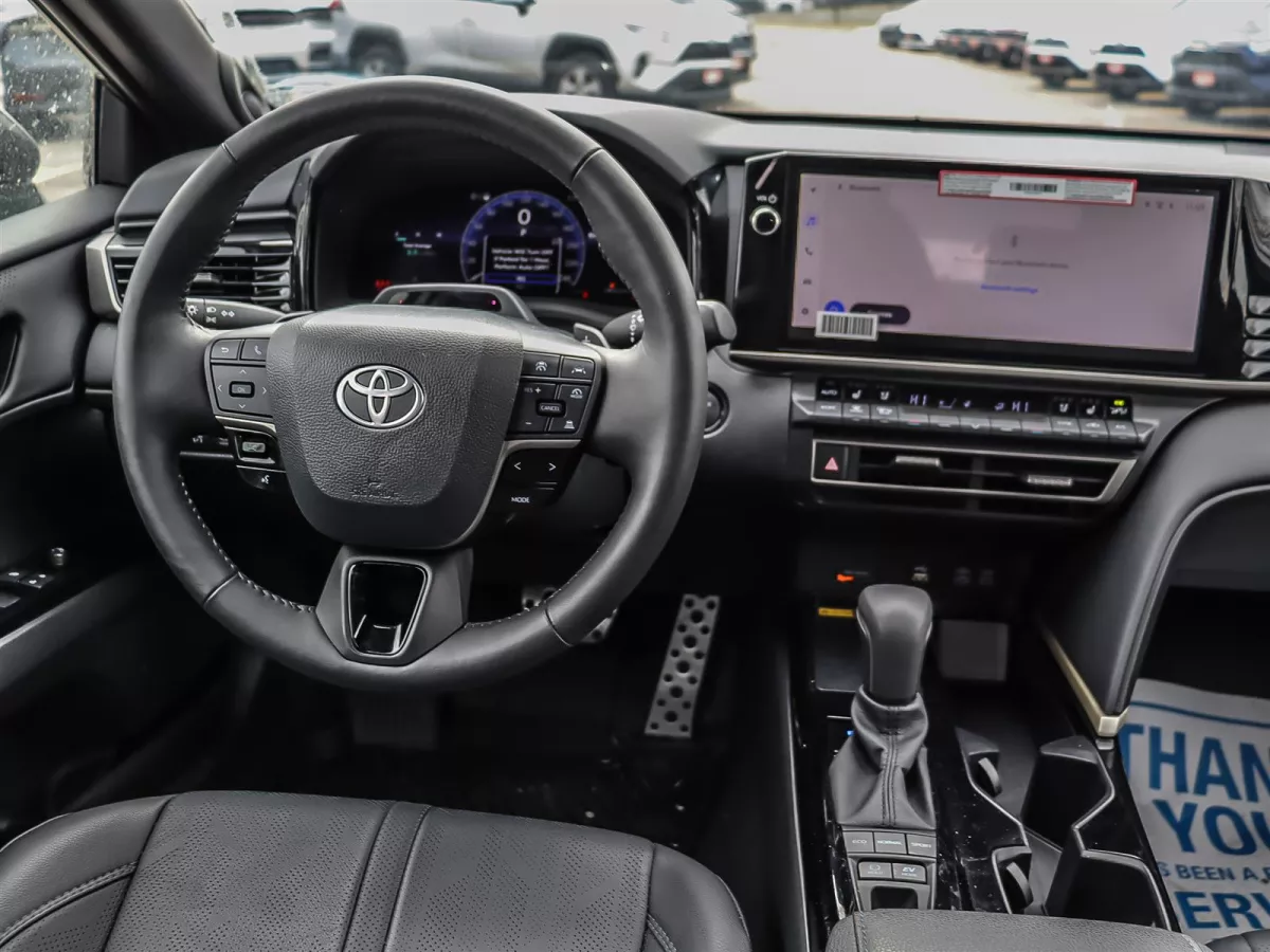 Toyota Camry 2025 — photo 15