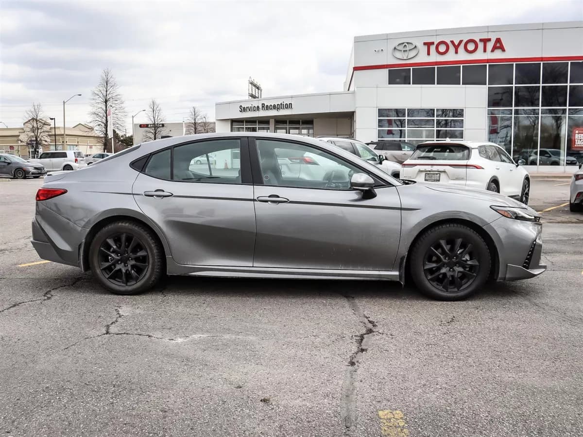 Toyota Camry 2025 — photo 4