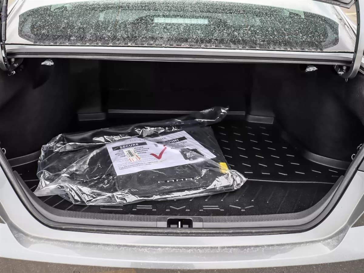 Toyota Camry 2025 — photo 21
