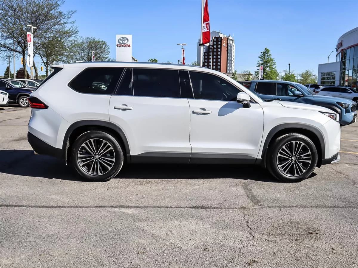 Toyota Grand Highlander Hybrid 2025 — photo 3