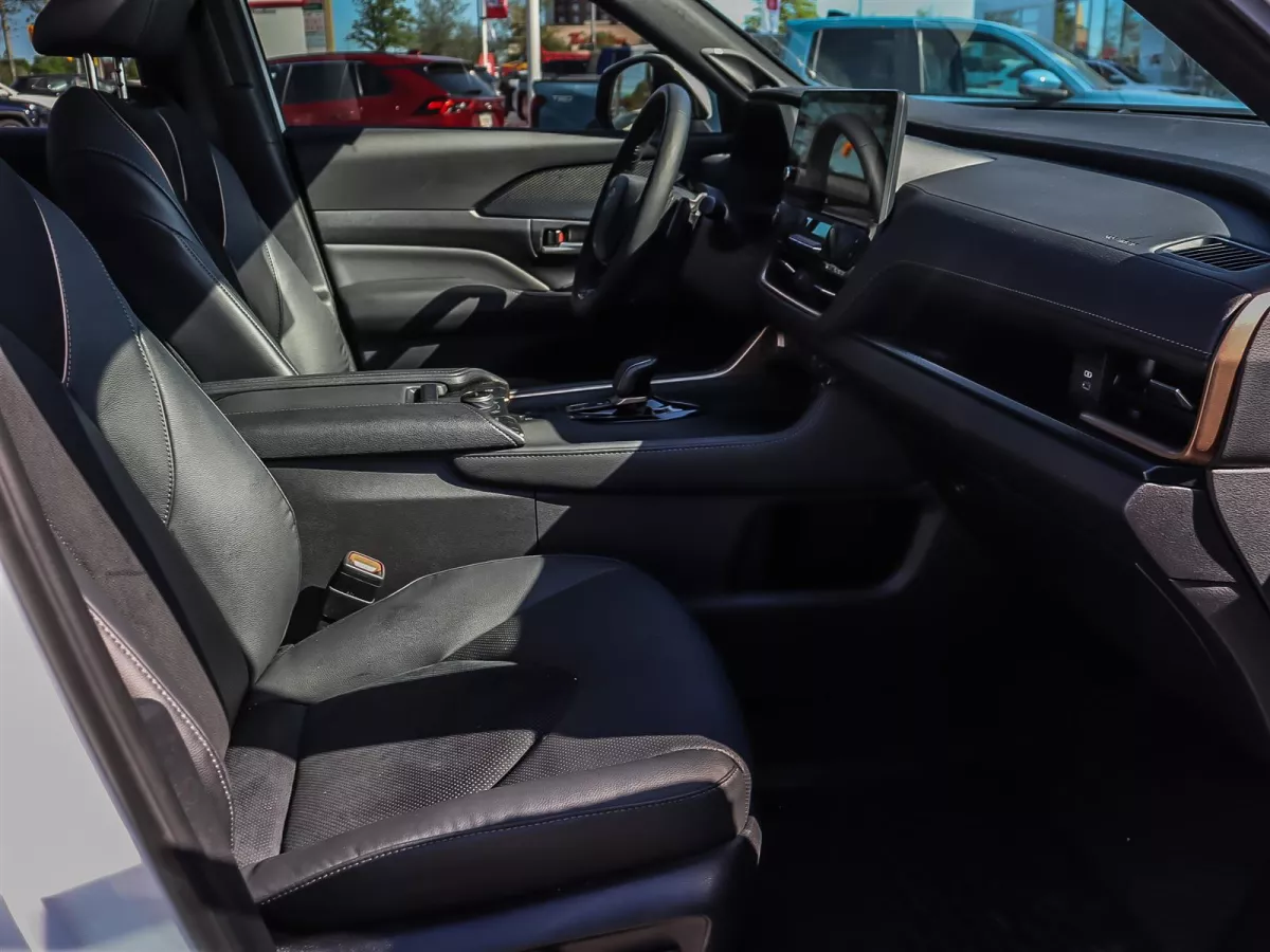 Toyota Grand Highlander Hybrid 2025 — photo 17