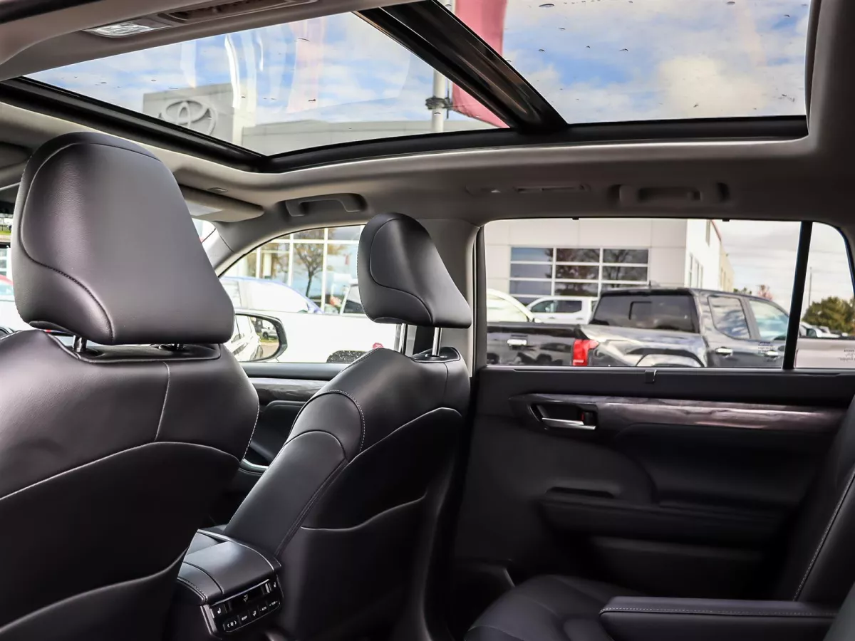 Toyota Highlander 2025 — photo 12