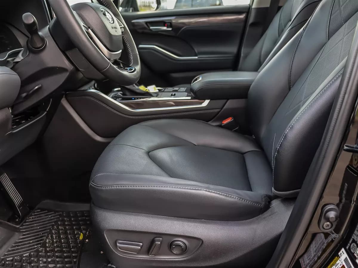 Toyota Highlander 2025 — photo 10