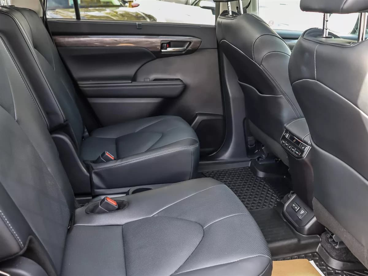 Toyota Highlander 2025 — photo 21