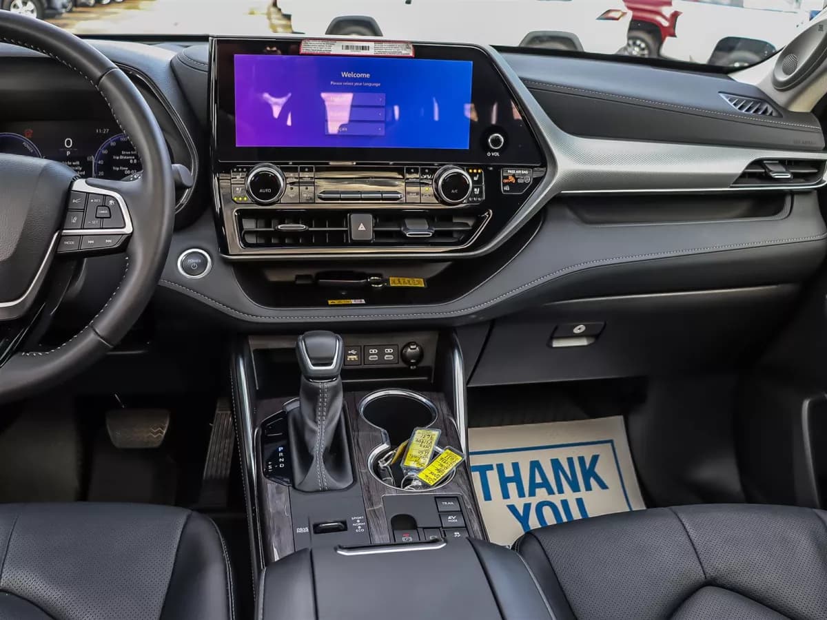 Toyota Highlander 2025 — photo 17