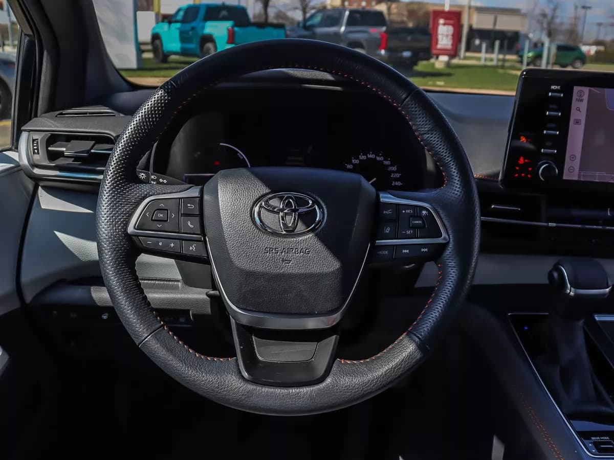 Toyota Sienna 2024 — photo 12