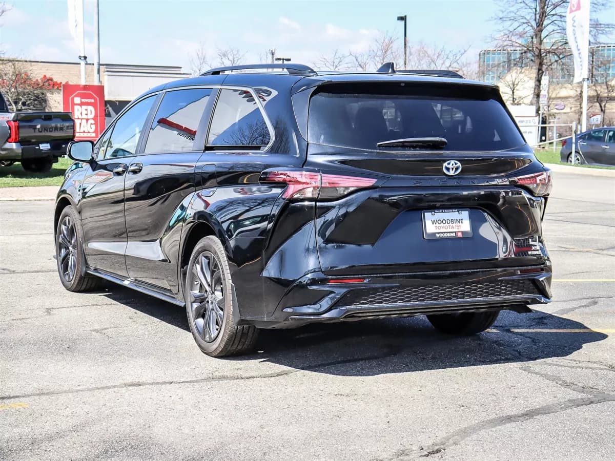Toyota Sienna 2024 — photo 6