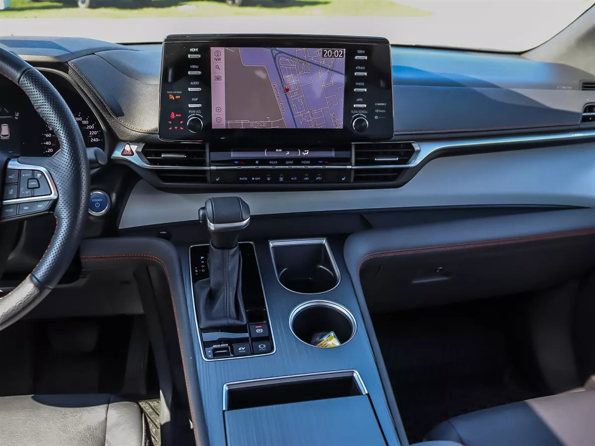 Toyota Sienna 2024 — photo 16