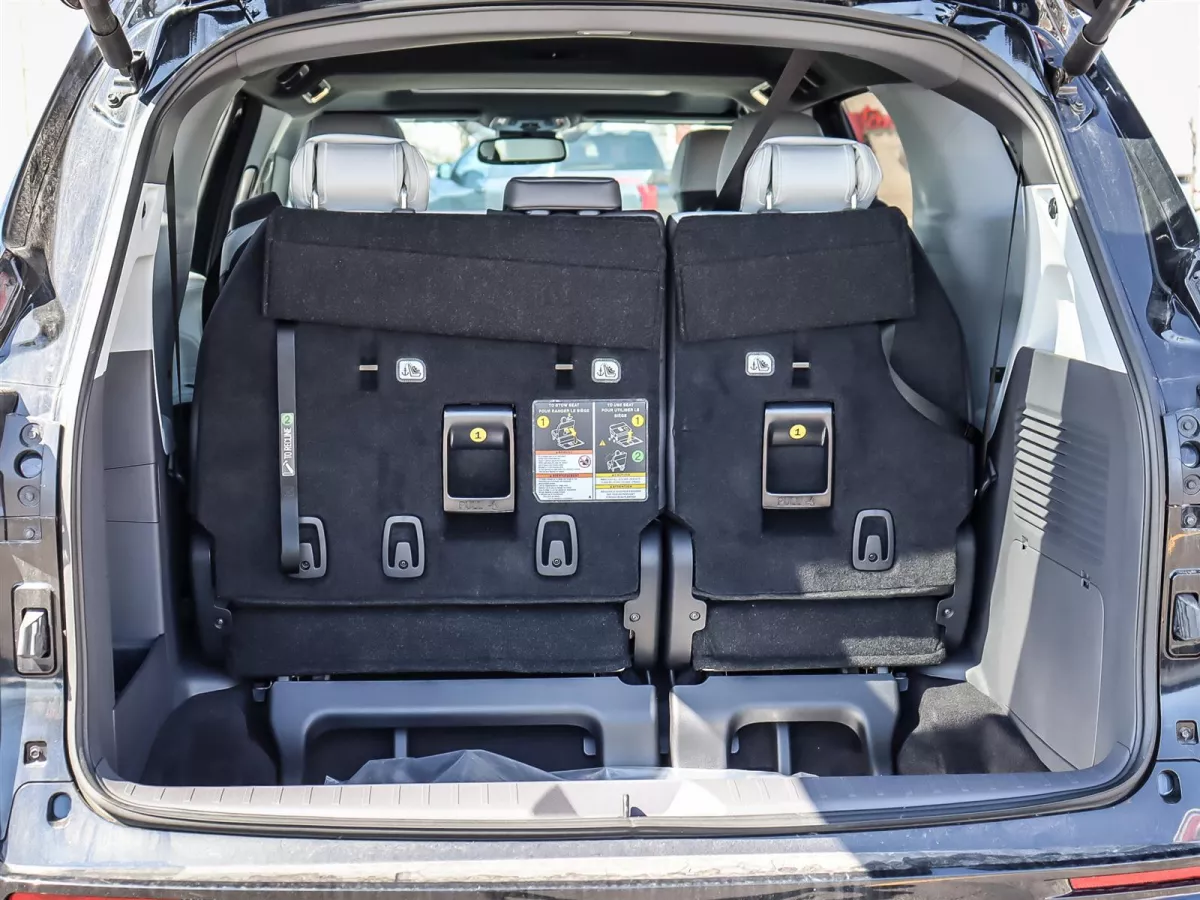 Toyota Sienna 2024 — photo 22