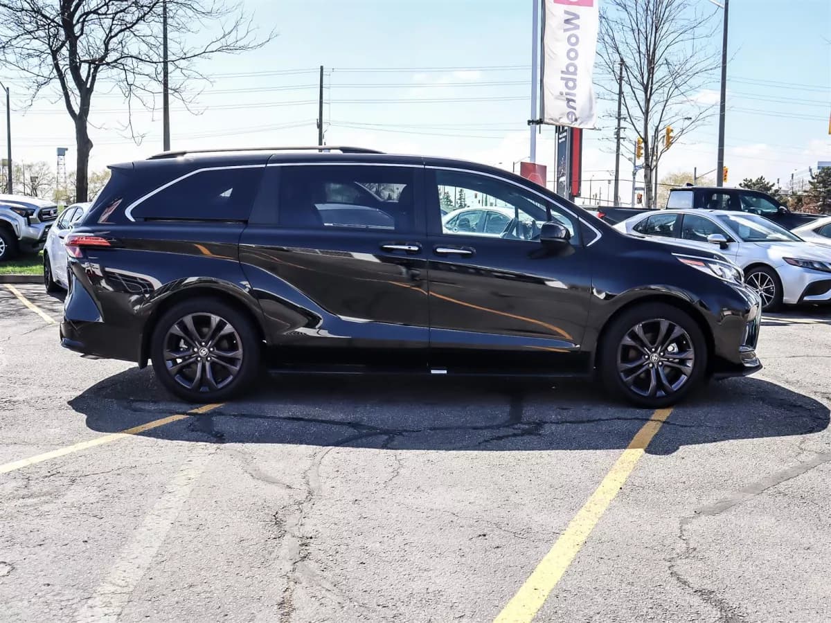 Toyota Sienna 2024 — photo 4