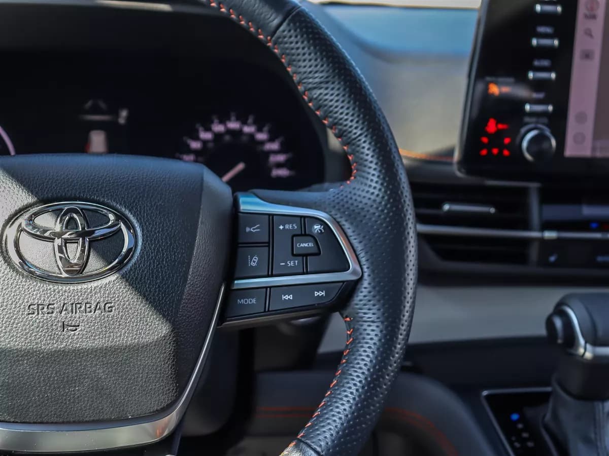 Toyota Sienna 2024 — photo 14
