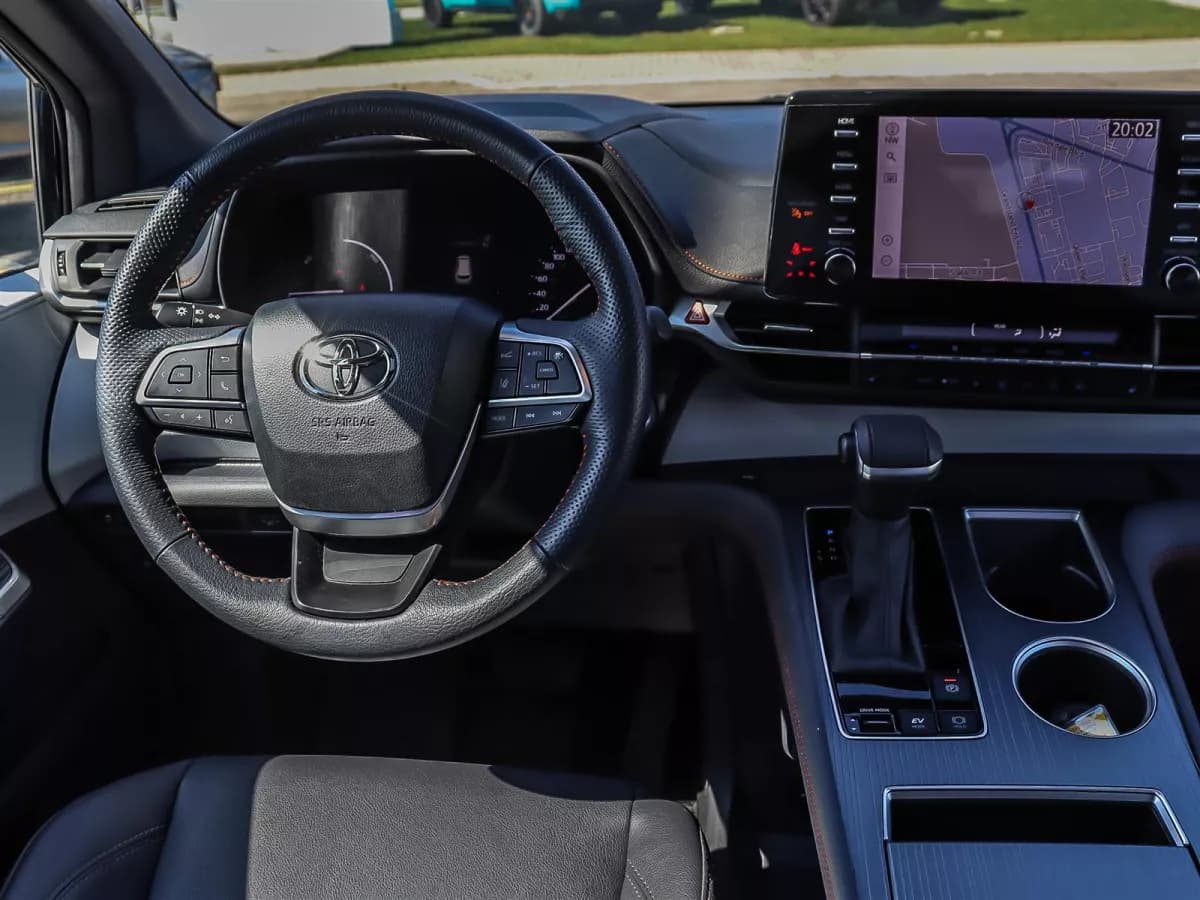 Toyota Sienna 2024 — photo 15