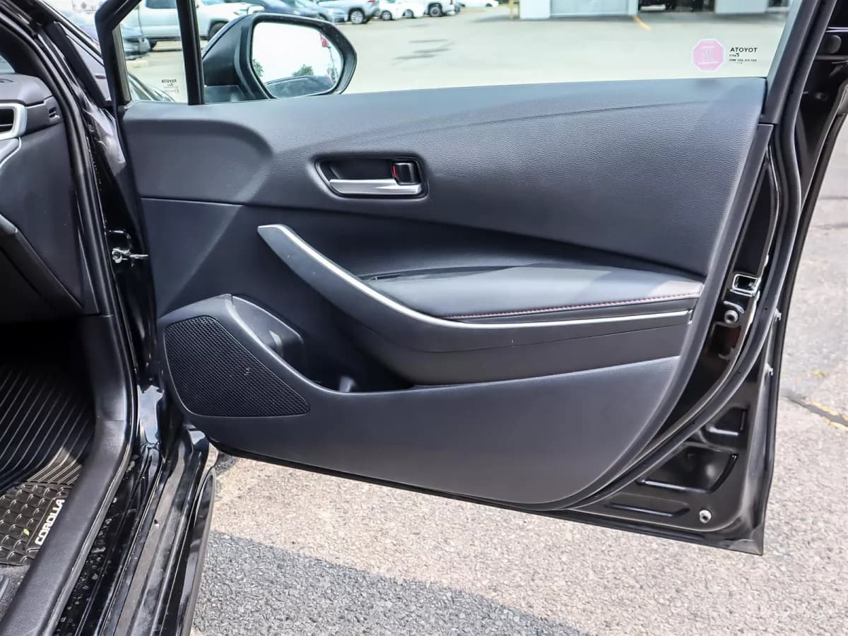 Toyota Corolla 2025 — photo 19
