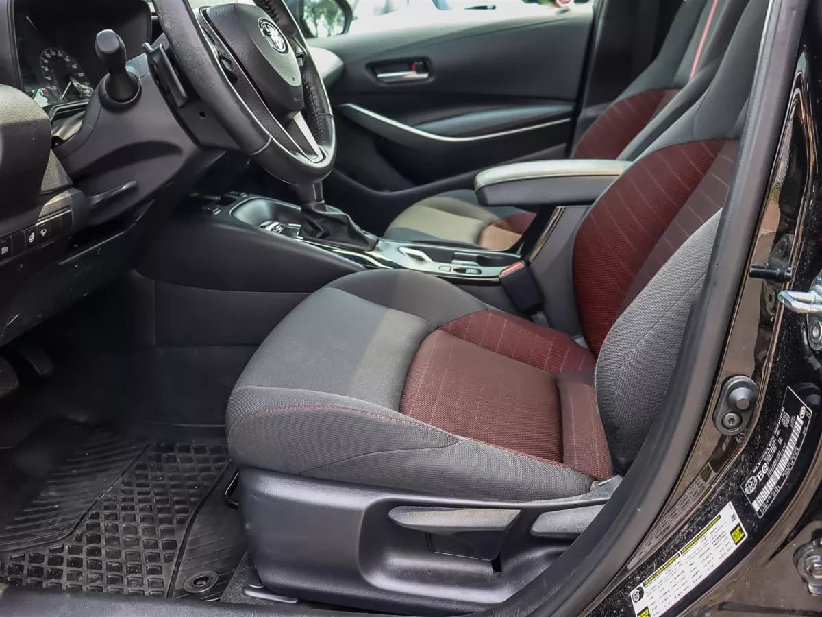 Toyota Corolla 2025 — photo 10