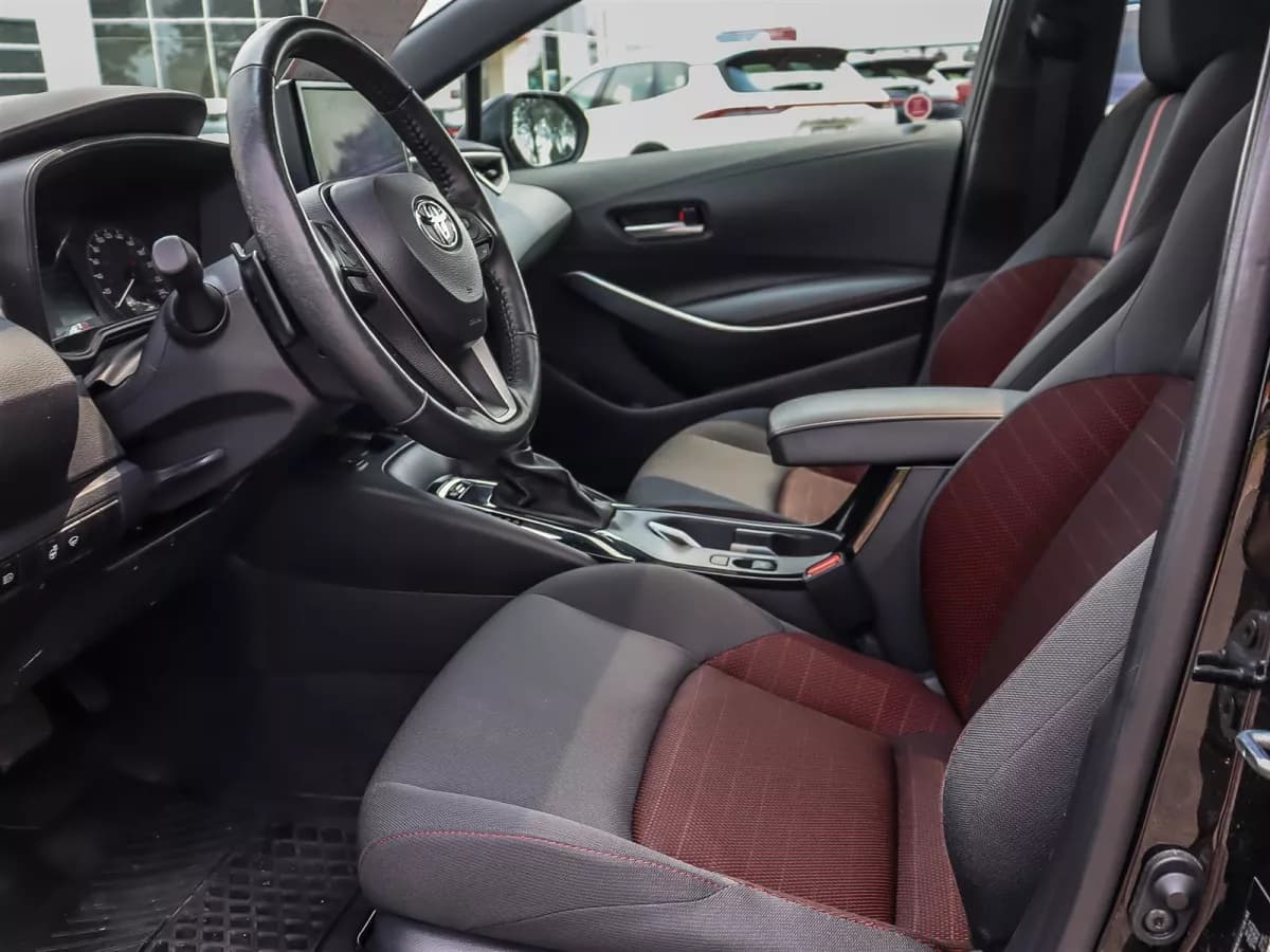 Toyota Corolla 2025 — photo 9