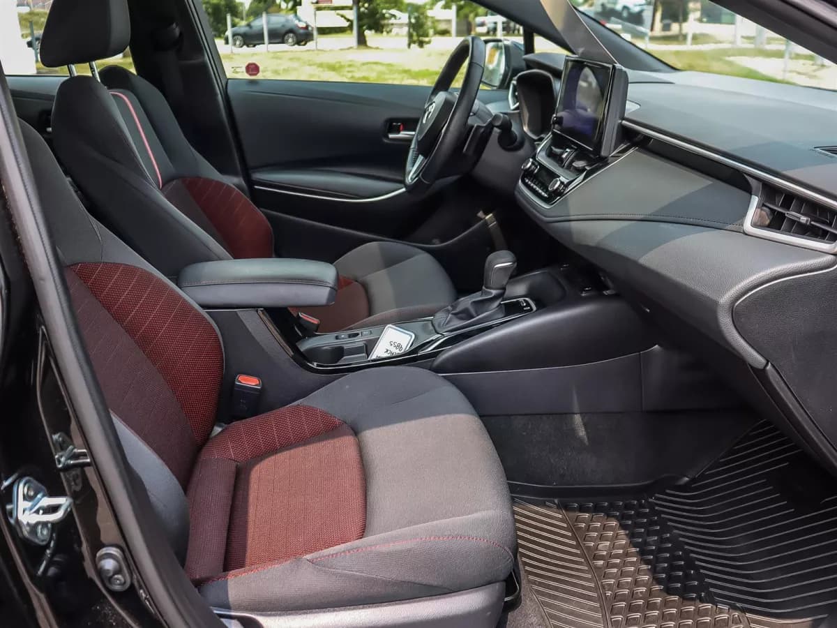 Toyota Corolla 2025 — photo 18