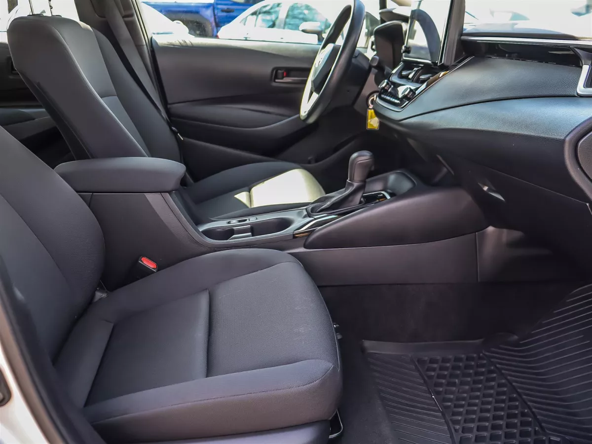 Toyota Corolla 2023 — photo 16