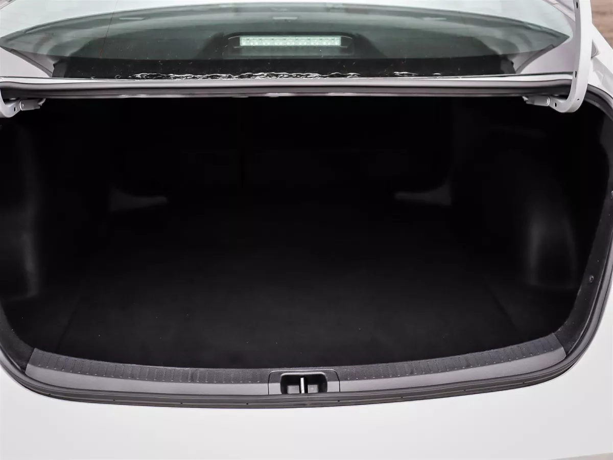 Toyota Corolla 2024 — photo 20