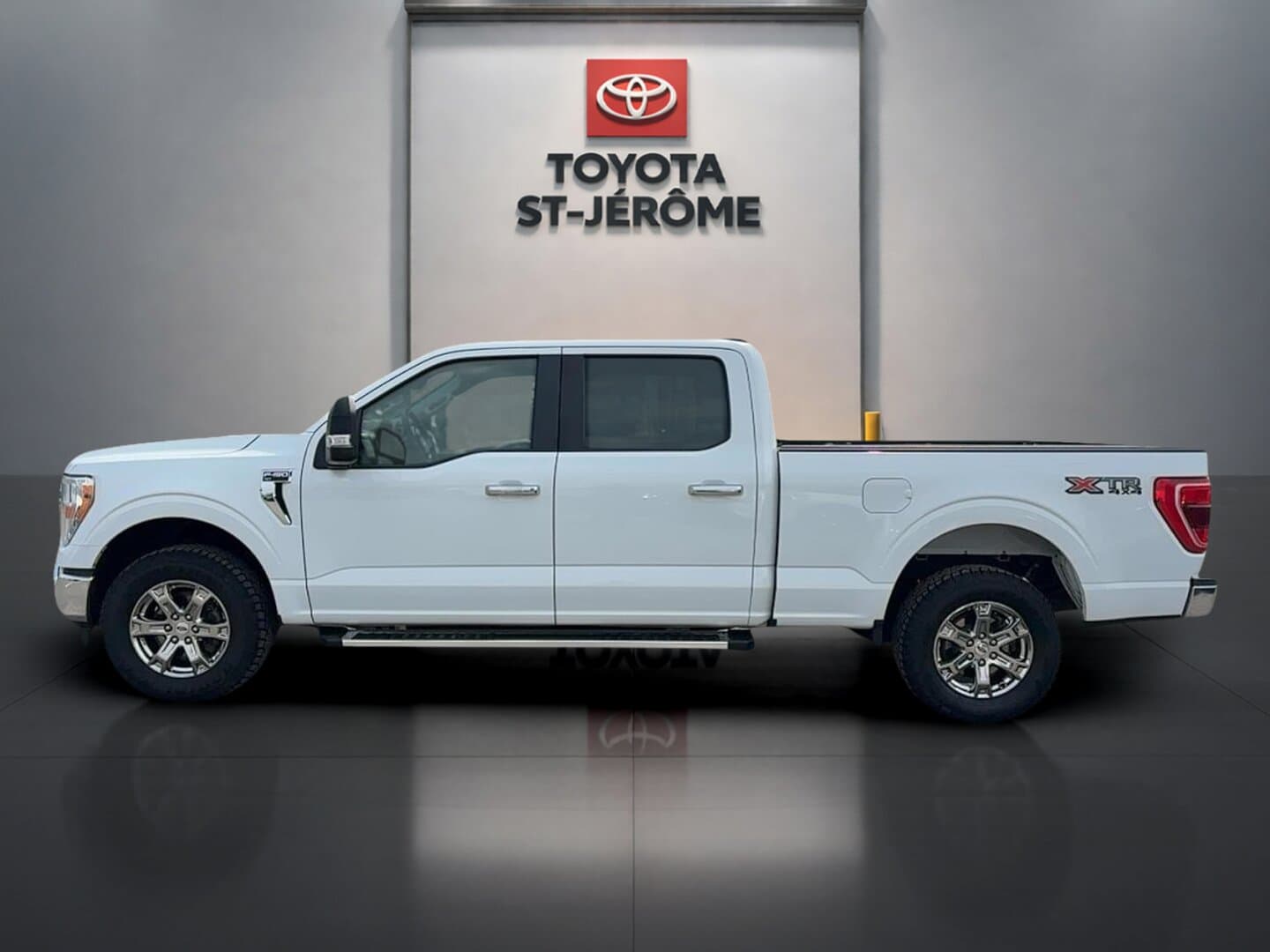 Ford F-150 2022 — photo 2