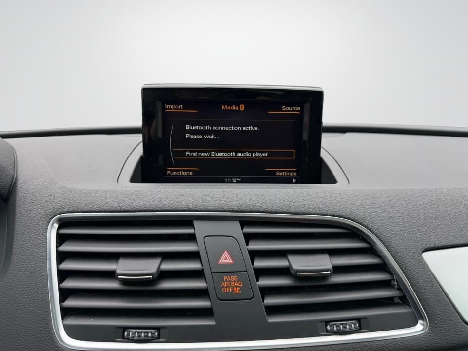 Audi Q3 2018 — photo 16