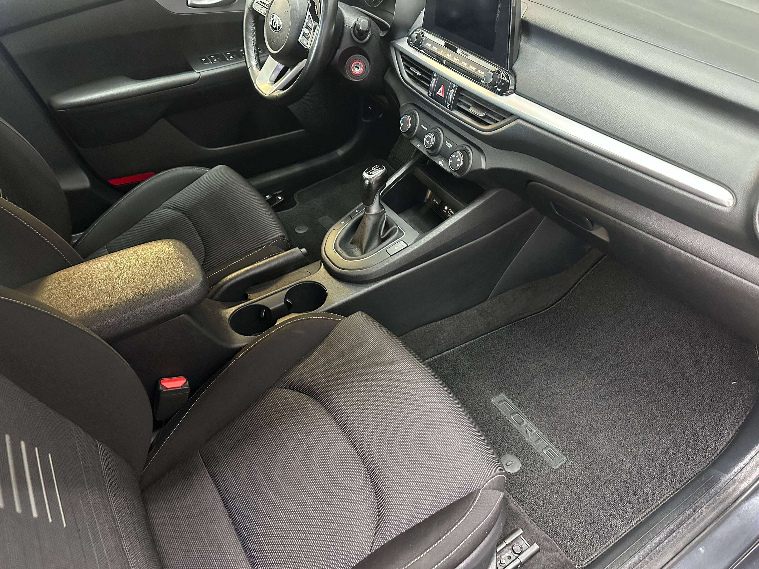 Kia Forte 2019 — photo 10