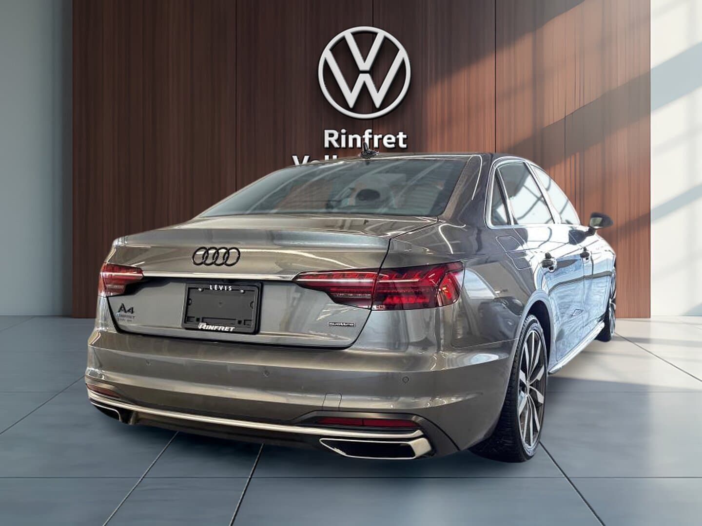 Audi A4 2023 — photo 11