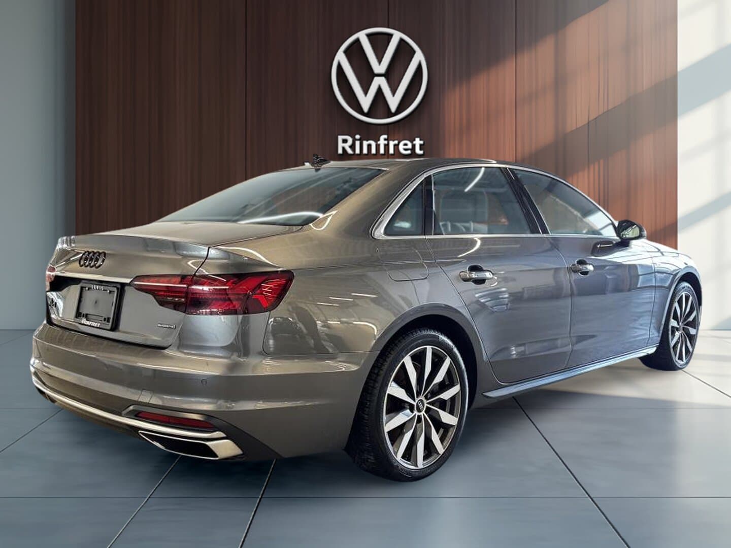 Audi A4 2023 — photo 9